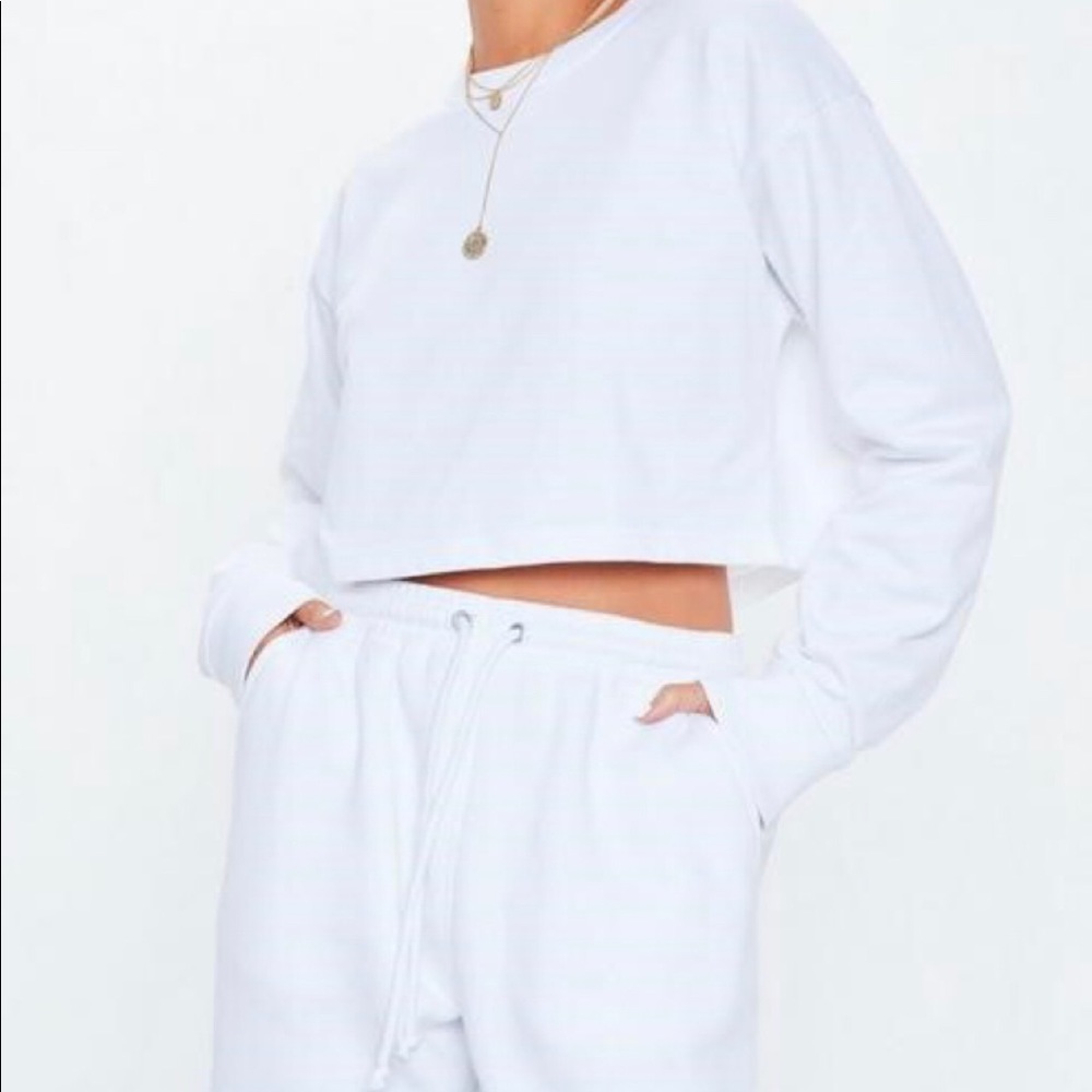 White cropped sweatshirt